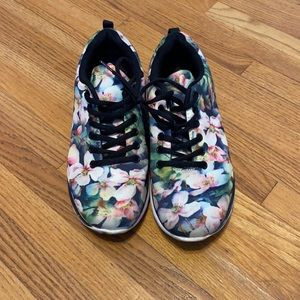 Floral shoes